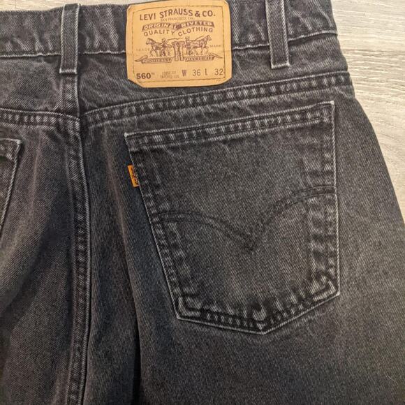 Levis 560 Black Denim Jeans - Picture 3 of 4